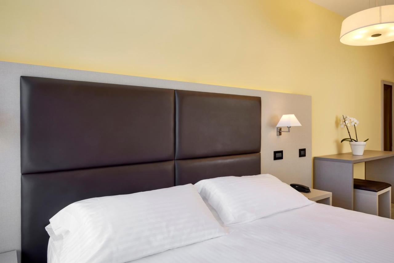 Park Hotel Casimiro Сан-Феличе-дель-Бенако Номер фото