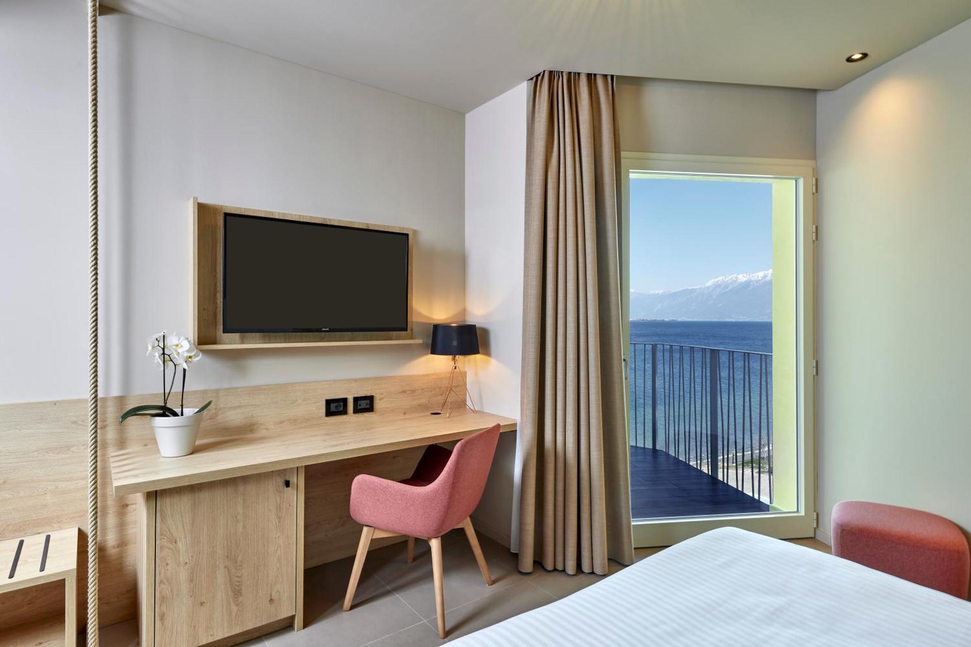 Park Hotel Casimiro Сан-Феличе-дель-Бенако Номер фото