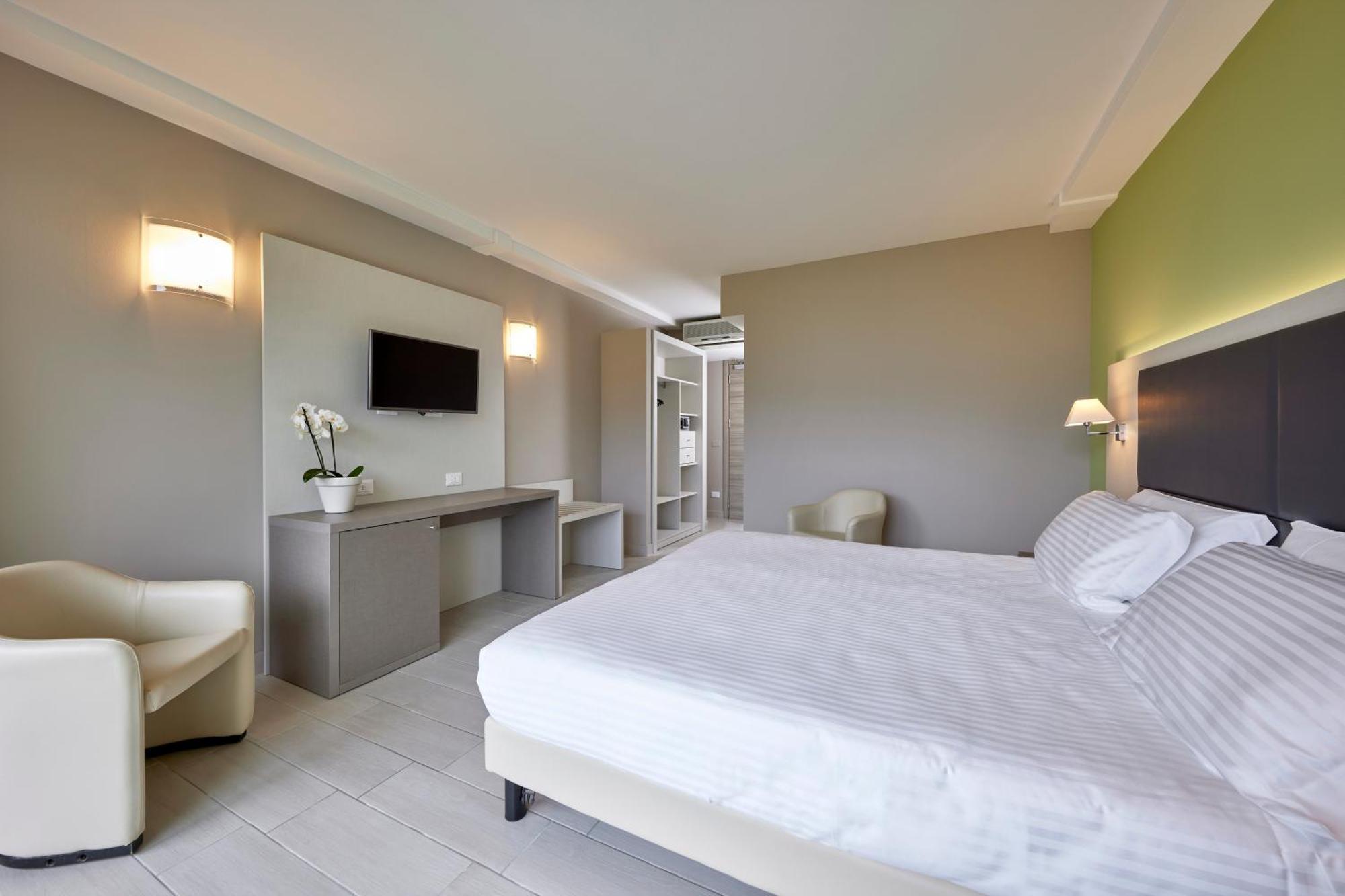 Park Hotel Casimiro Сан-Феличе-дель-Бенако Номер фото